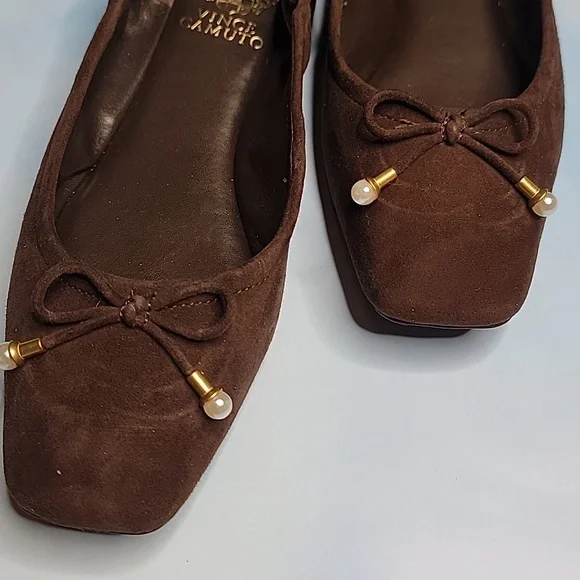 Vince Camuto Dark Brown Suede Flats Women's Size 7.5 - Picture 3 of 3